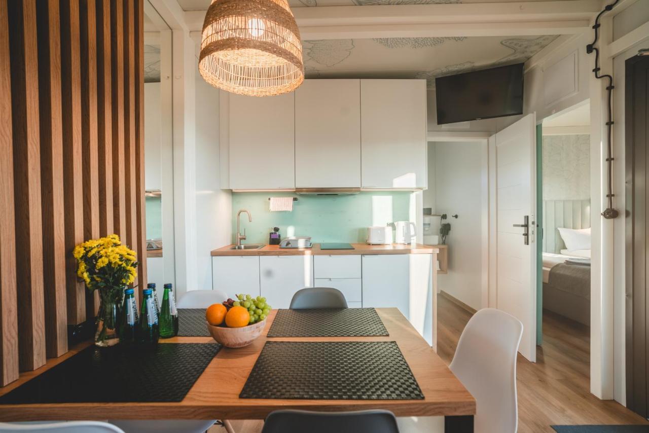 Rresort - Domki Z Krytym I Podgrzewanym Basenem, Sauna, Wifi, Parking W Cenie! เรวัล ภายนอก รูปภาพ