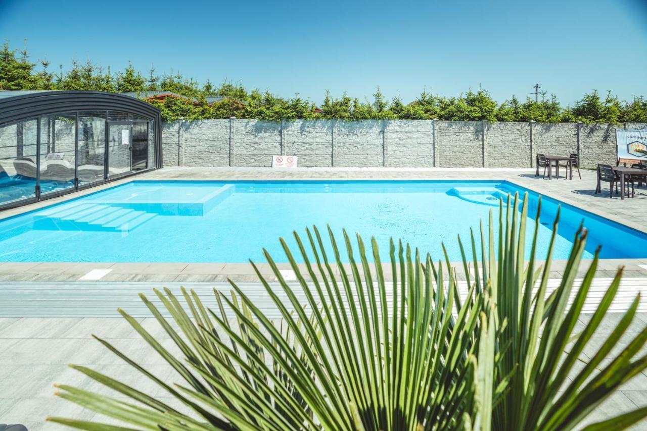 Rresort - Domki Z Krytym I Podgrzewanym Basenem, Sauna, Wifi, Parking W Cenie! เรวัล ภายนอก รูปภาพ