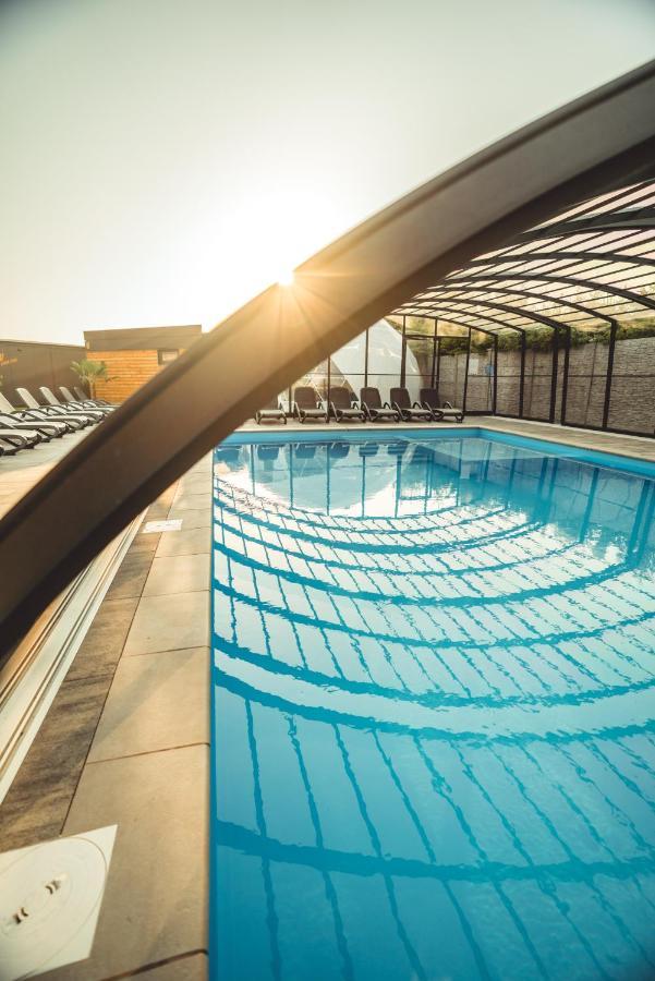 Rresort - Domki Z Krytym I Podgrzewanym Basenem, Sauna, Wifi, Parking W Cenie! เรวัล ภายนอก รูปภาพ