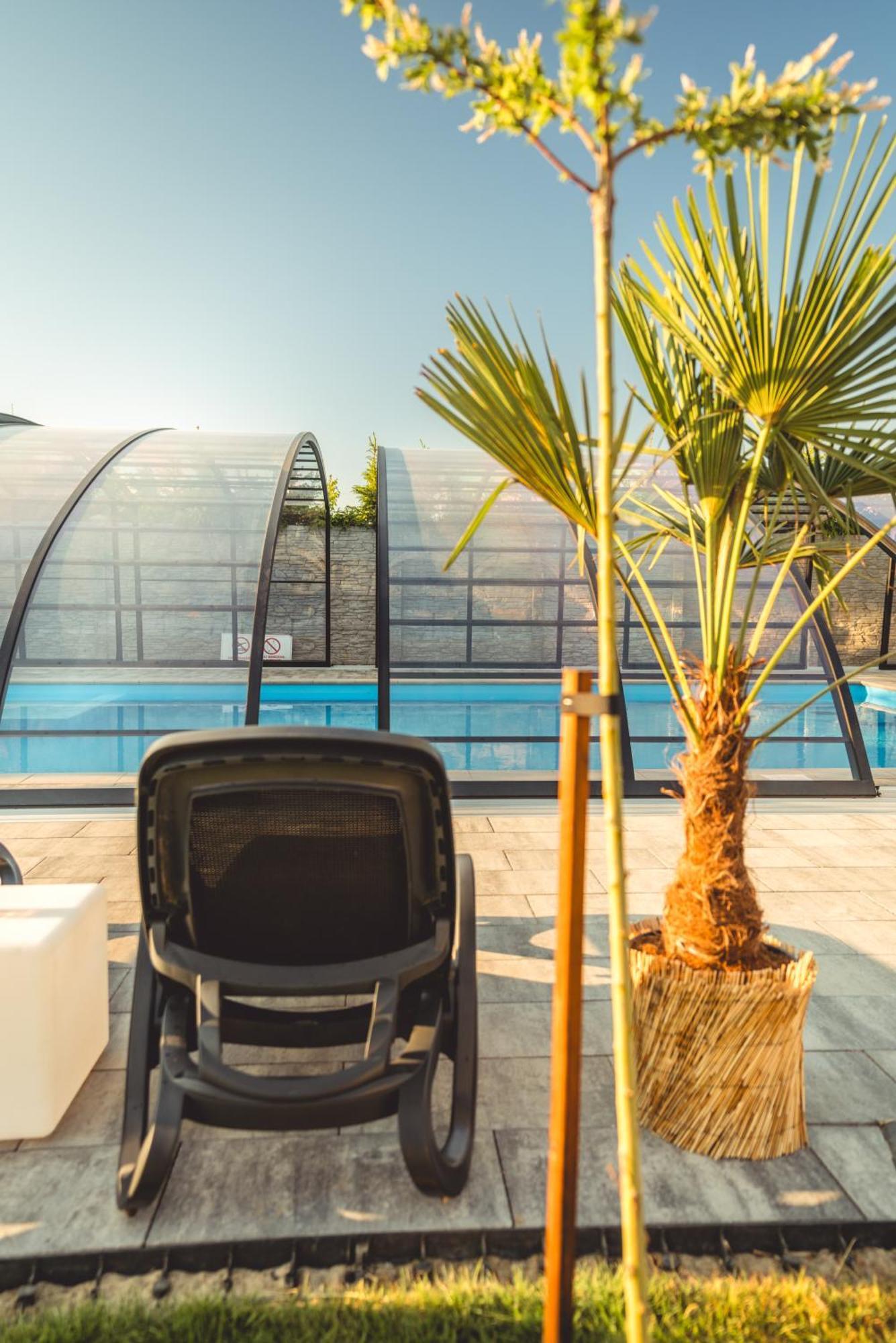 Rresort - Domki Z Krytym I Podgrzewanym Basenem, Sauna, Wifi, Parking W Cenie! เรวัล ภายนอก รูปภาพ