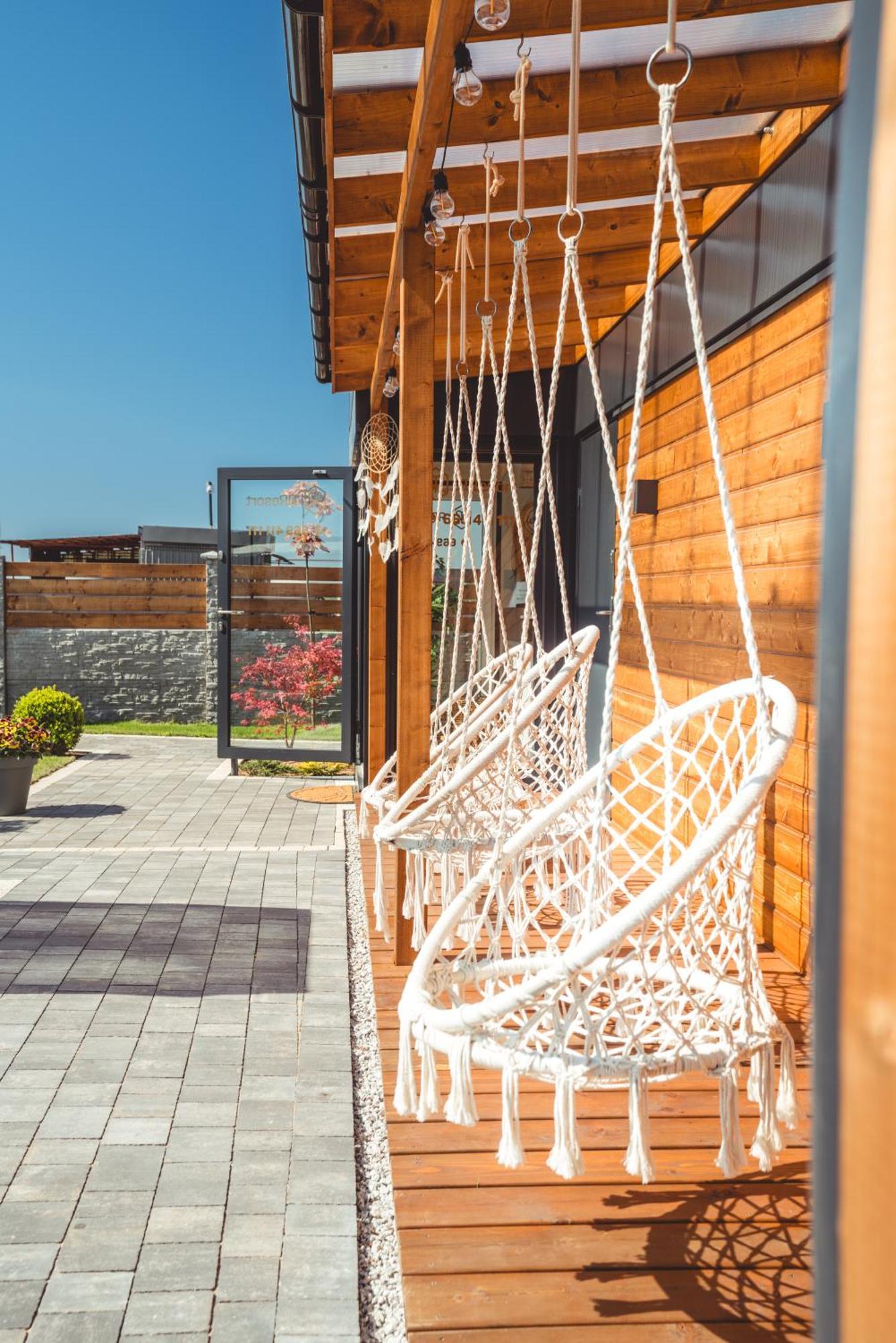 Rresort - Domki Z Krytym I Podgrzewanym Basenem, Sauna, Wifi, Parking W Cenie! เรวัล ภายนอก รูปภาพ