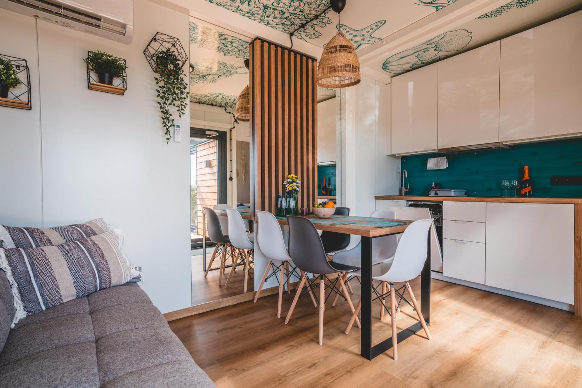 Rresort - Domki Z Krytym I Podgrzewanym Basenem, Sauna, Wifi, Parking W Cenie! เรวัล ภายนอก รูปภาพ