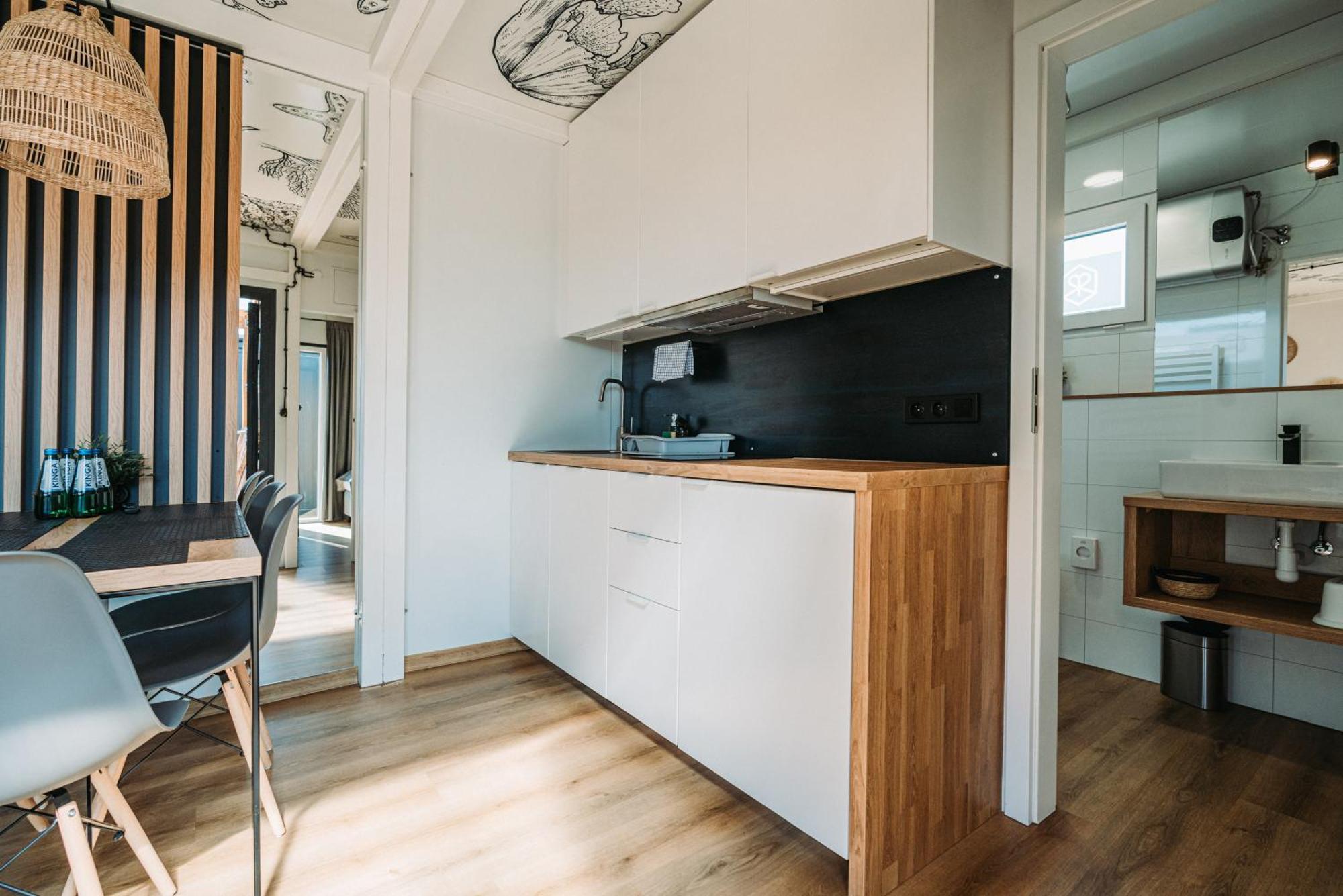 Rresort - Domki Z Krytym I Podgrzewanym Basenem, Sauna, Wifi, Parking W Cenie! เรวัล ภายนอก รูปภาพ