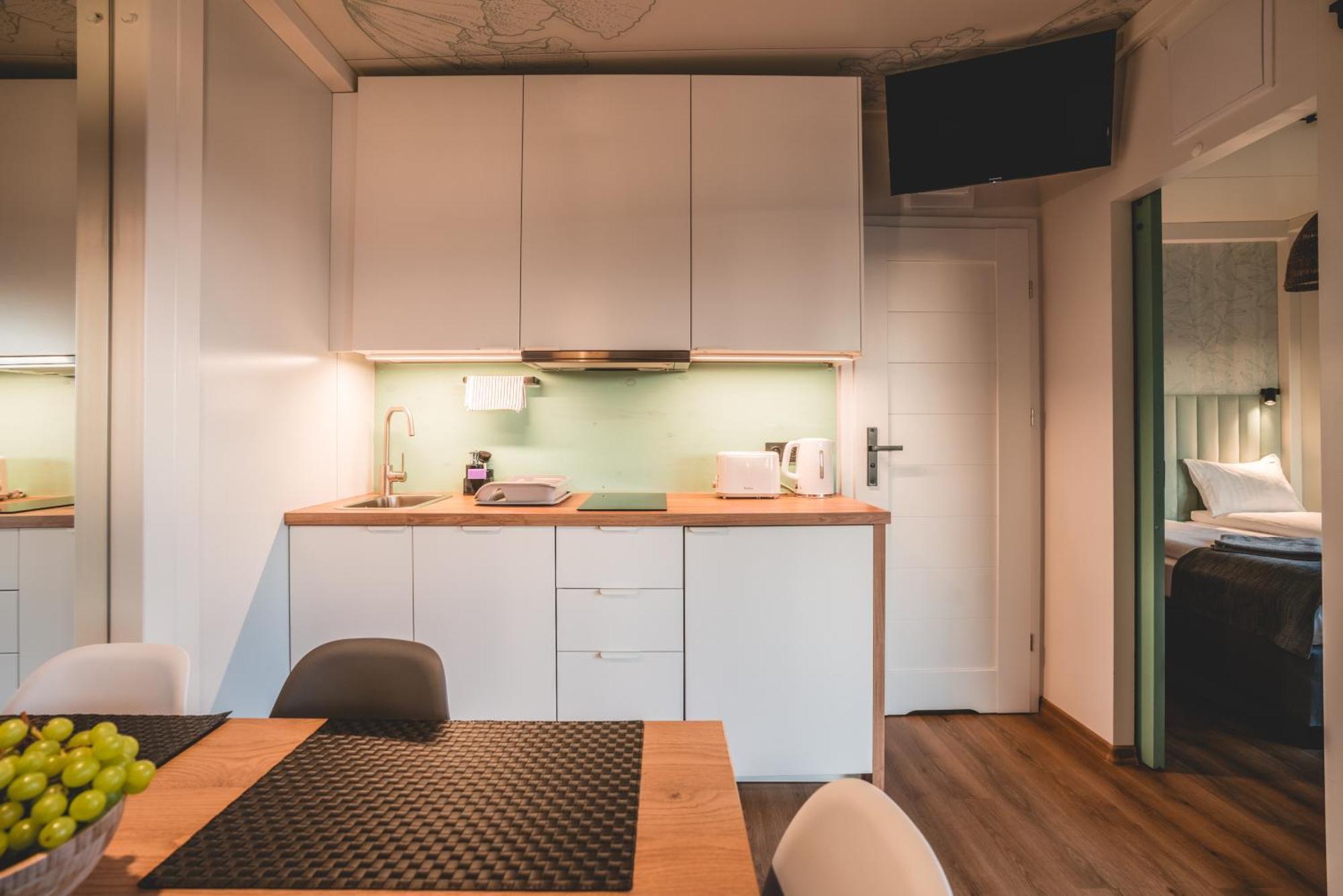 Rresort - Domki Z Krytym I Podgrzewanym Basenem, Sauna, Wifi, Parking W Cenie! เรวัล ภายนอก รูปภาพ